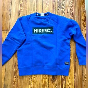 Men’s Nike F C Fight Club Crewneck Sweatshirt Large Royal Blue